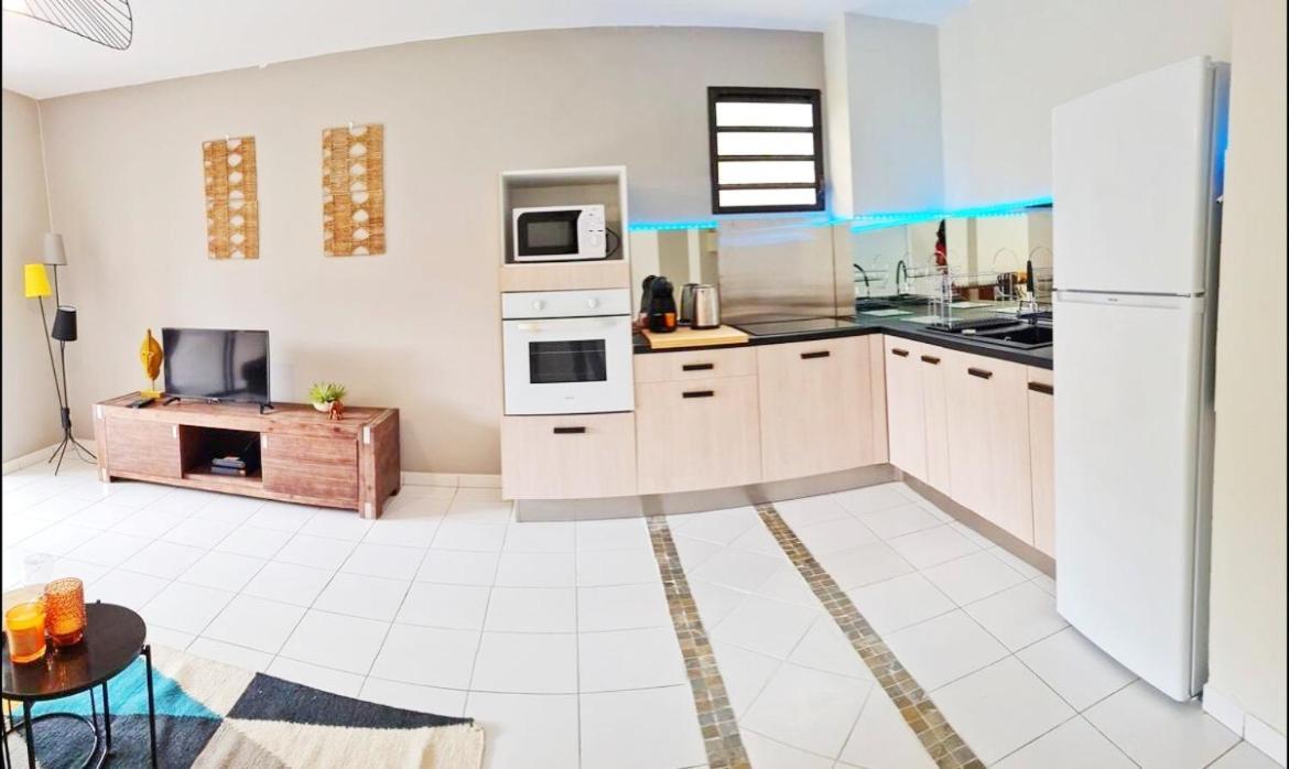 Appartement Cosy Dans Residence Avec Piscine Фор-де-Франс Экстерьер фото